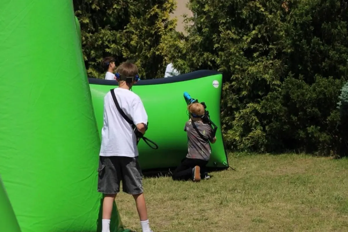 Mobilny laser tag w terenie