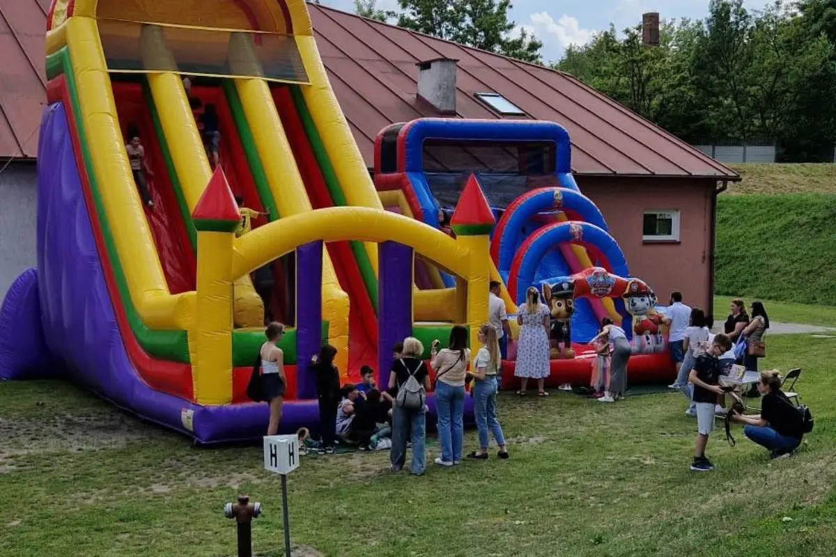 Wynajem dmuchańców dla dzieci